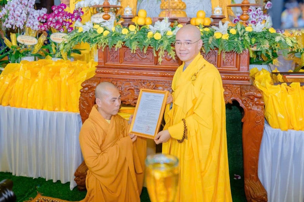 Chùa Linh Ứng - Non Nước có tân trụ trì