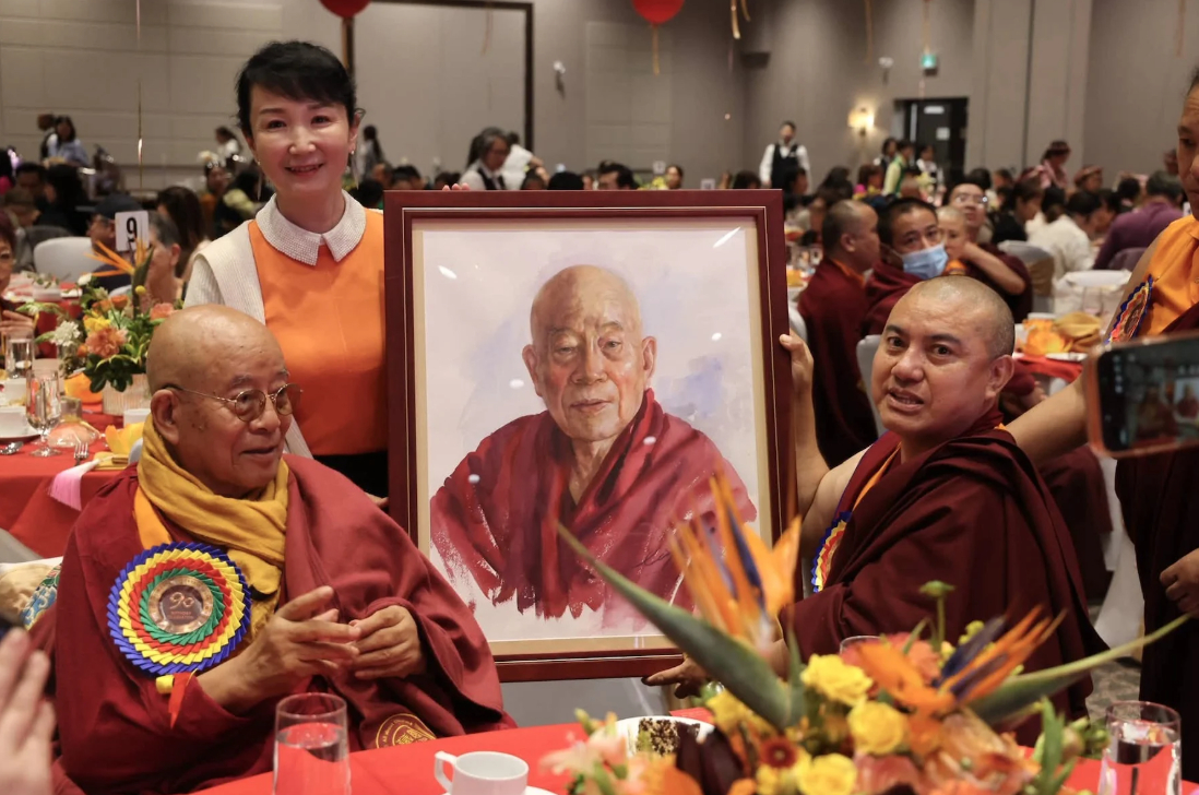 Mừng sinh nhật 90 tuổi ngài Pema Sherab Rinpoche