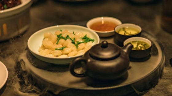 “Rốt cuộc, chúng ta đang tất bật sớm tối vì điều gì?”