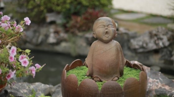 Vẫn sợ mười tám tầng địa ngục, nhưng cái bụng quan trọng hơn