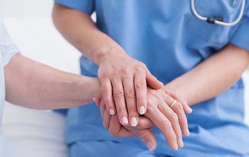Nhận tiền “lót tay” trong bệnh viện và góc nhìn nhân quả