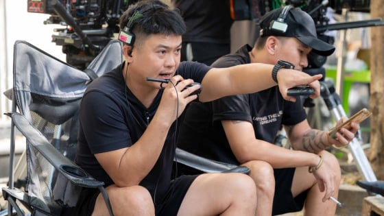 Từ đứa trẻ sống ở chùa đến đạo diễn trăm tỷ