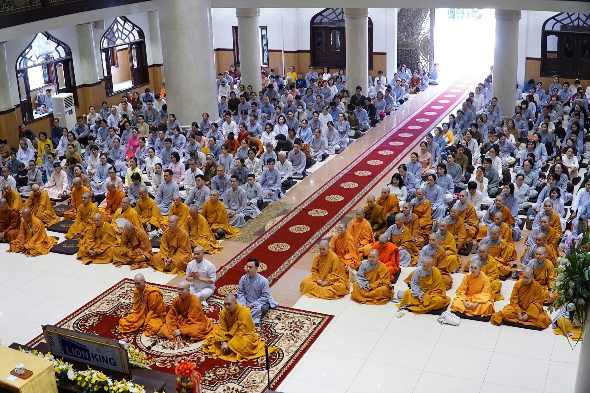 Sinh viên Phật học từ xa vấn đạo Trưởng lão Hòa thượng Viên Minh