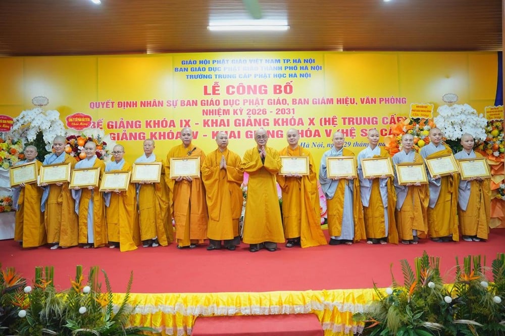 Trường Trung cấp Phật học Hà Nội khai khóa mới, kiện toàn nhân sự