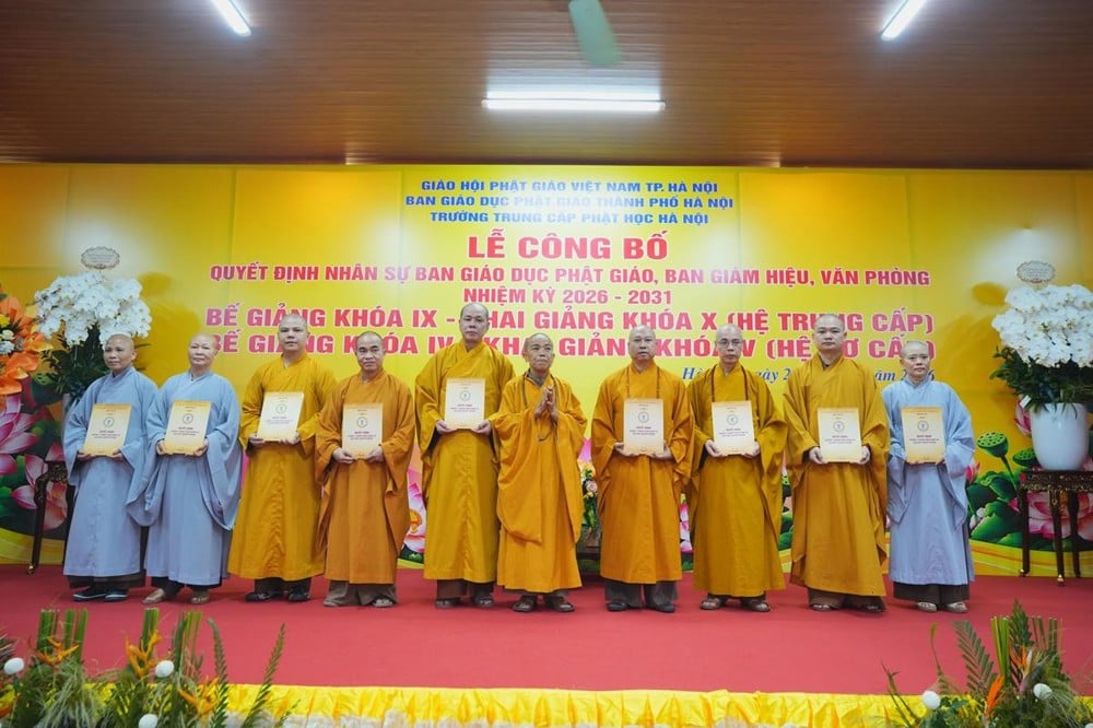 Trường Trung cấp Phật học Hà Nội khai khóa mới, kiện toàn nhân sự