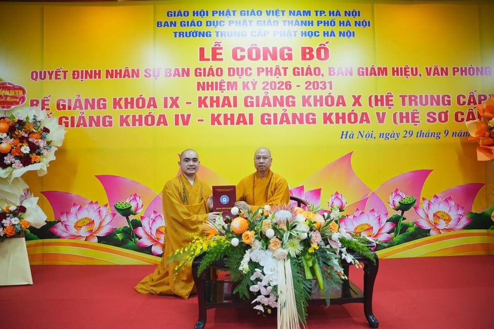 Trường Trung cấp Phật học Hà Nội khai khóa mới, kiện toàn nhân sự