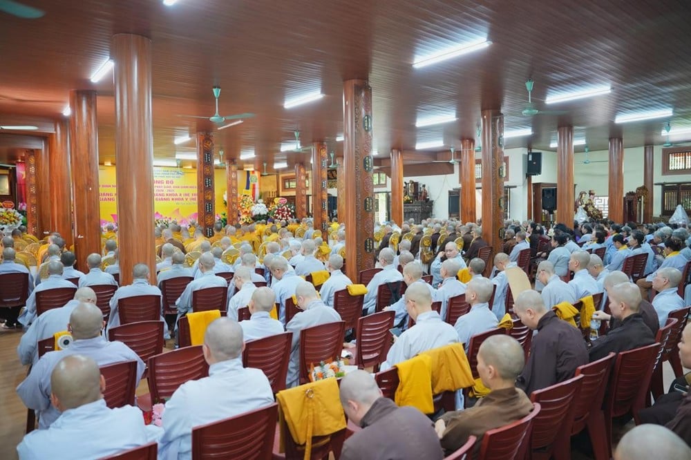 Trường Trung cấp Phật học Hà Nội khai khóa mới, kiện toàn nhân sự